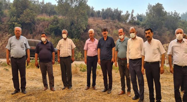 Cevdetiye Belediye Başkanı Mehmet Özer yangın bölgesinde