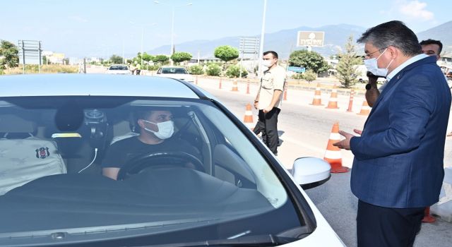 Vali Erdinç Yılmaz, jandarma ve polis uygulama noktalarında yapılan trafik denetimlerine katıldı