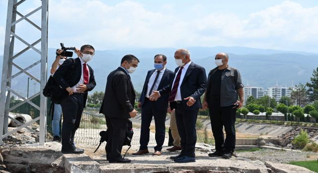 Kadir Kara, Adana'da ki yayla evinden Japon heyeti ile görüşmek için Osmaniye'ye geldi...