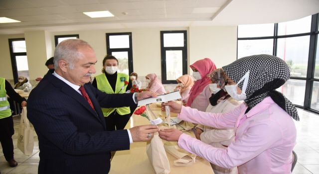 Kadir Kara'dan 8 Mart Dünya Kadınlar Günü ziyaretleri