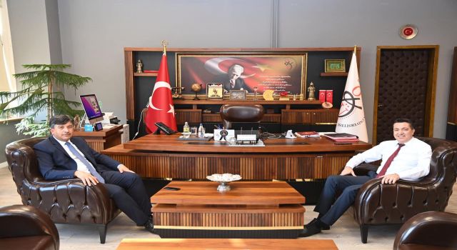 İbrahim Baz'dan OKÜ Rektörü Turgay Uzun'a ziyaret