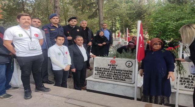 Şehit Süleyman Gümüştekin kabri başında dualarla anıldı