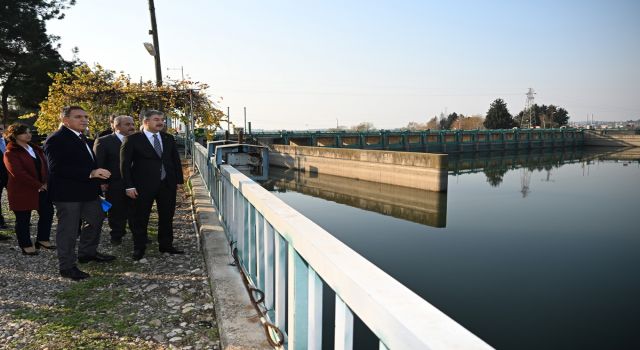 Vali Yılmaz, Cevdetiye Regülatöründe incelemelerde bulundu