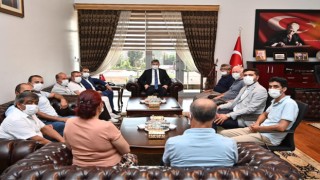 Osmaniye Kahramanmaraşlılar Yardımlaşma ve Dayanışma Derneğinden Vali Dr. Erdinç Yılmaz'a ziyaret