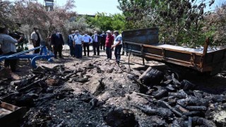 Vali Erdinç Yılmaz, Kazmaca Köyündeki yangında evleri zarar gören vatandaşları ziyaret etti