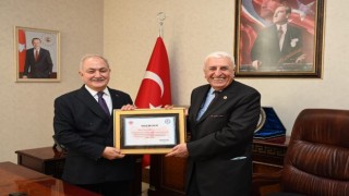 Kadir Kara, Türkiye Muhtarlar Federasyonu Genel Başkanı Ramazan Ünal'ı Osmaniye'de ki makamında misafir etti