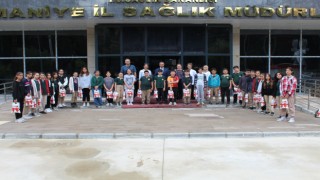 Şehit Mehmet Ali Sarak Ortaokulu öğrencileri İl Sağlık Müdürü Öznavruz’u ziyaret ettiler
