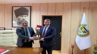 Türkoğlu Belediye Başkanı Okumuş, Baro Başkanı Karakoç'u ziyaret etti