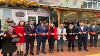 Başkan Baz, DORA estetik güzellik merkezinin açılışına katıldı